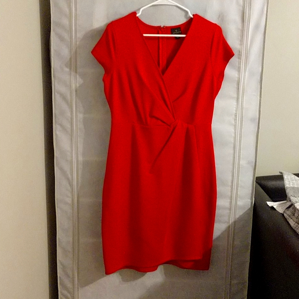 Worthington Size 8 Red Dress